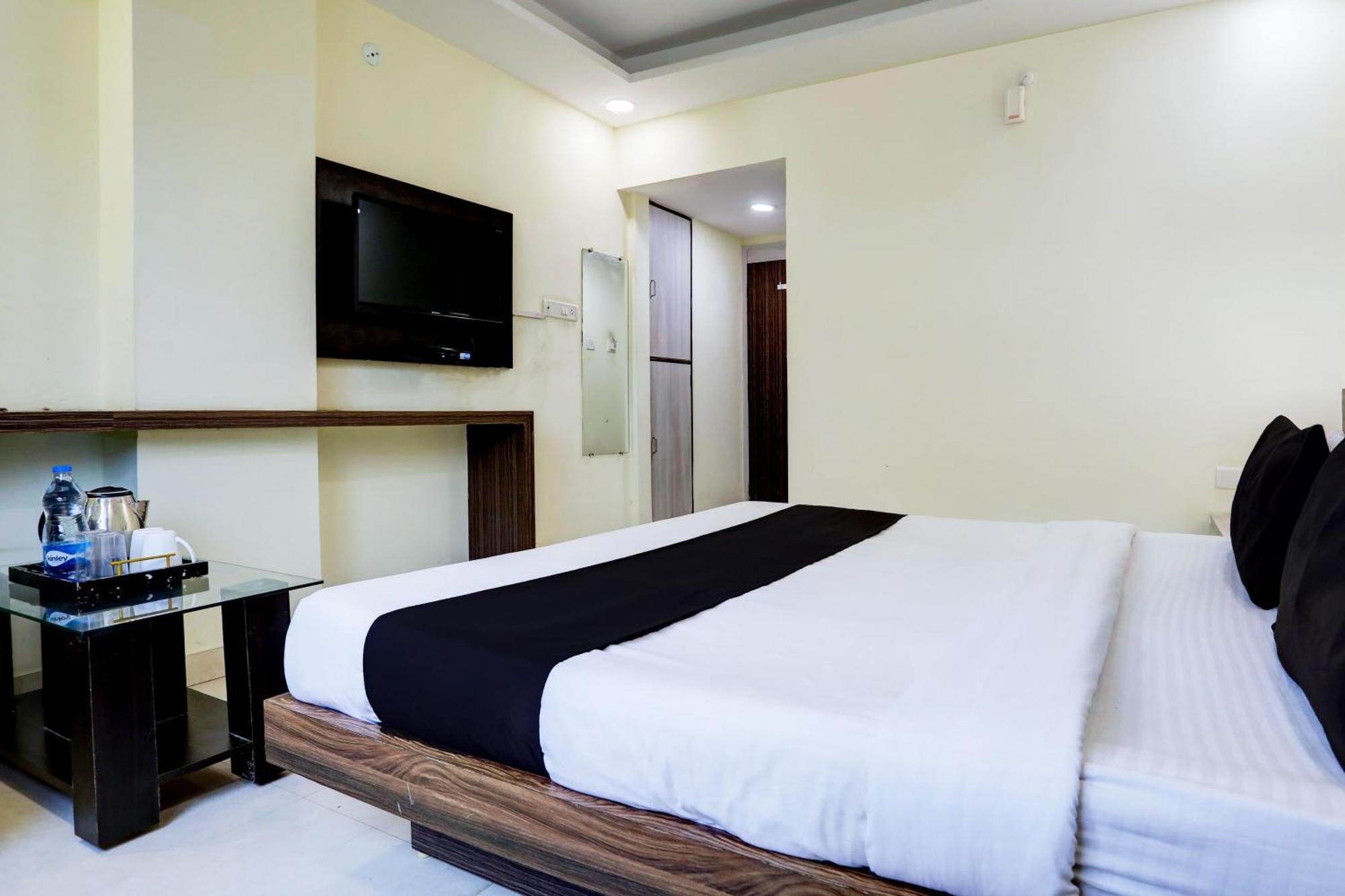 Super Townhouse Hoshangabad Road Near Aashima Mall Samarda Kaliāsot Exterior foto