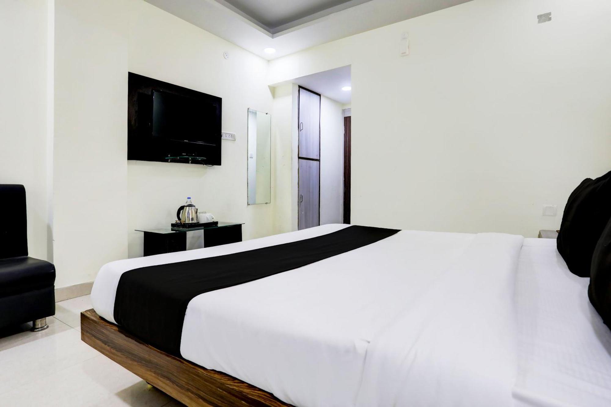 Super Townhouse Hoshangabad Road Near Aashima Mall Samarda Kaliāsot Exterior foto